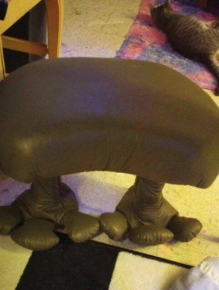 Weird Finds In Thrift Shops (18 pics)