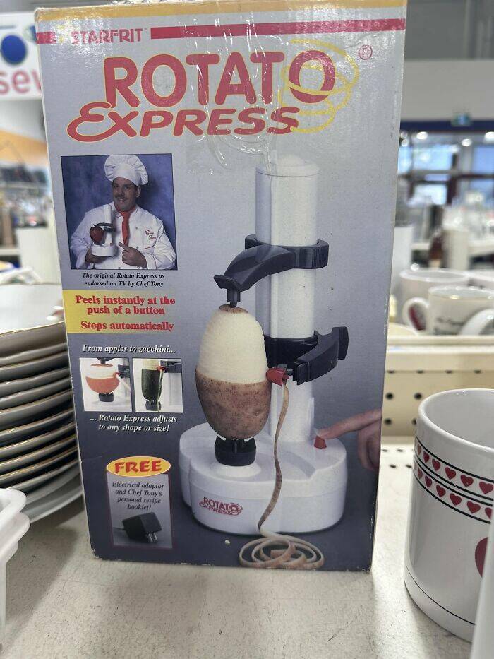 Weird Finds In Thrift Shops (18 pics)