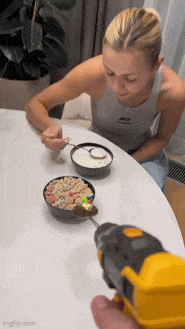 Acid GIFs, November 7 (25 gifs) Acid GIFs, November 7 (25 gifs)