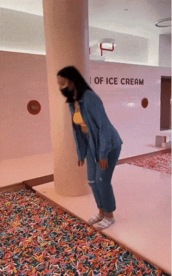 Acid GIFs, November 8 (25 gifs) Acid GIFs, November 8 (25 gifs)