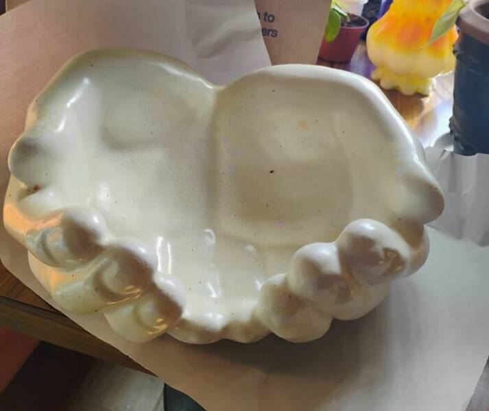 Weird Finds In Thrift Shops (23 pics)