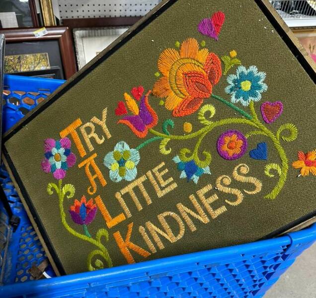 Weird Finds In Thrift Shops (23 pics)