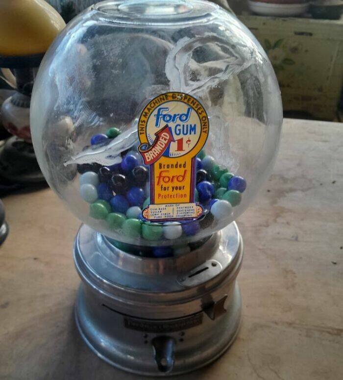 Weird Finds In Thrift Shops (23 pics)