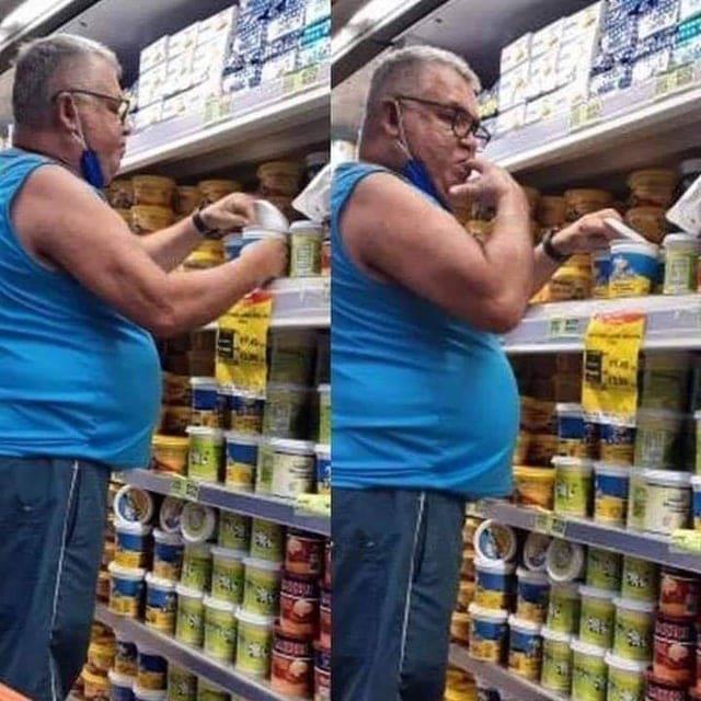 Unexpected People In Stores (19 pics)