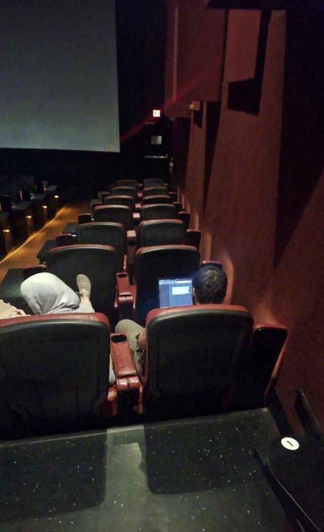 Annoying Moments (21 pics)