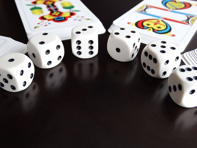 How to Plan an Awesome Online Casino Night With Friends