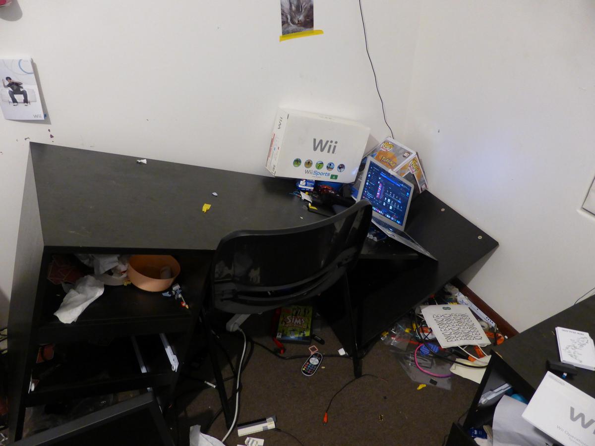 Bad Days Happen (22 pics)