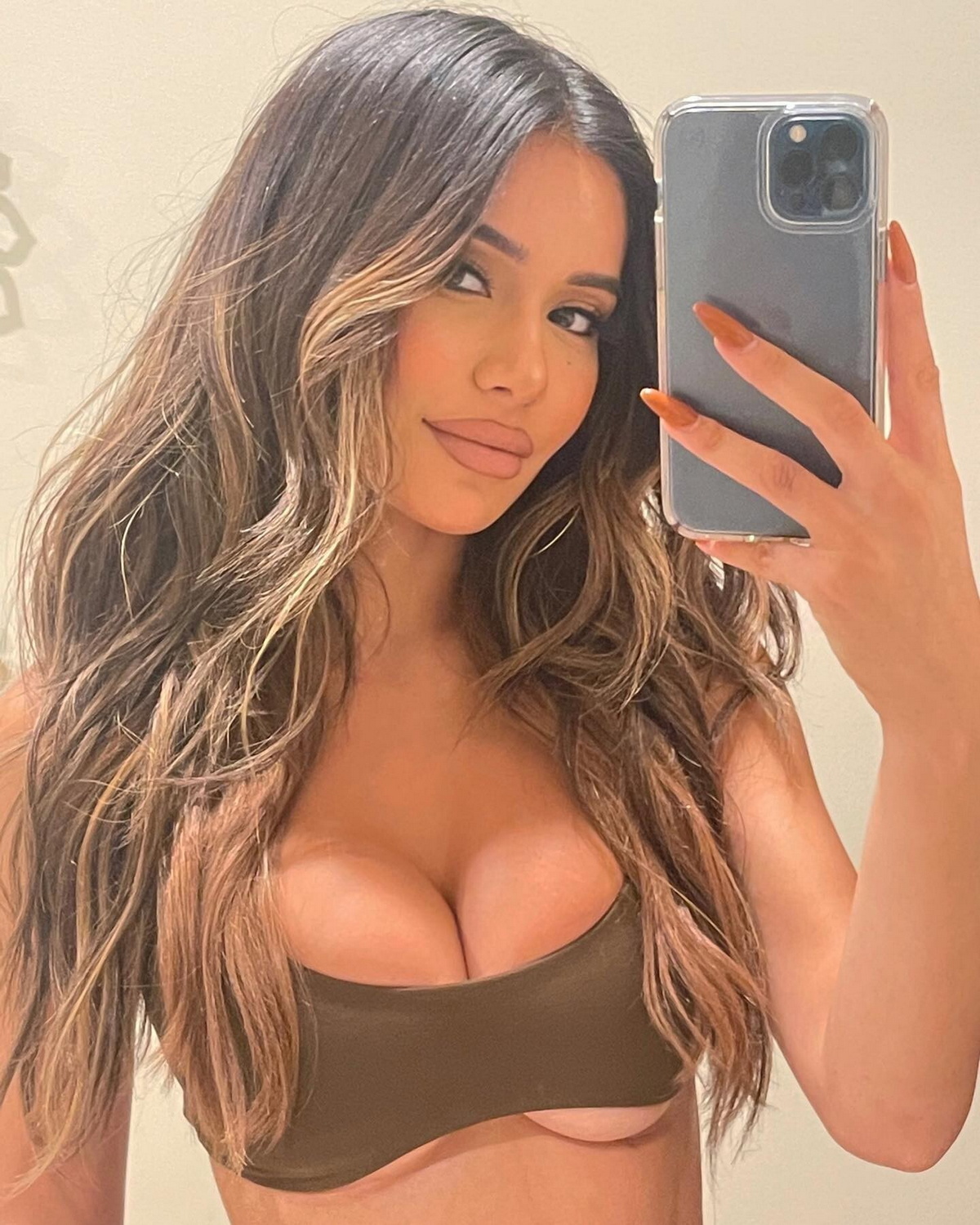 Selfie Girls (20 pics)