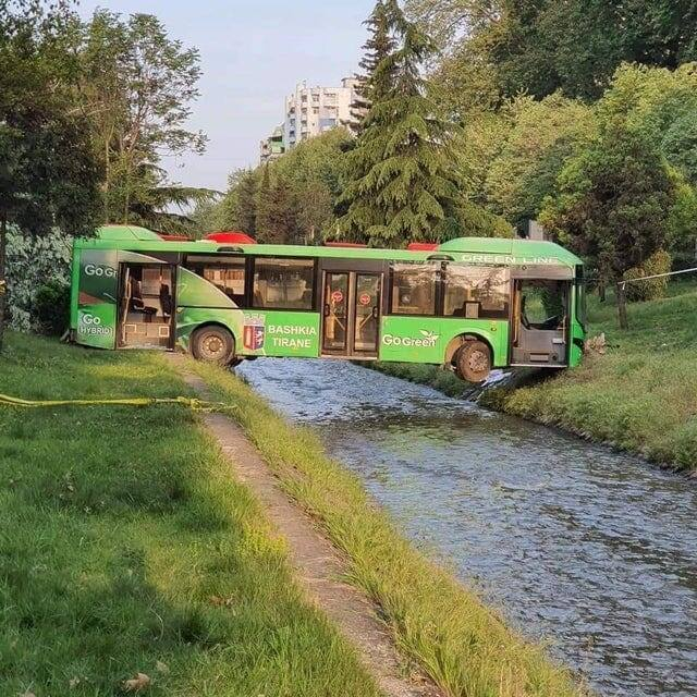 Terrible Drivers (16 pics)