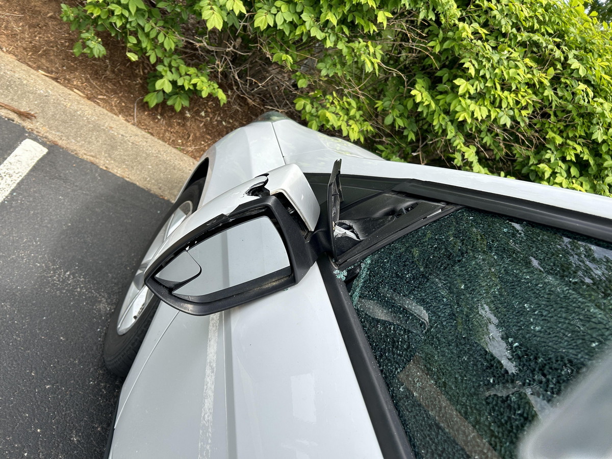 Bad Days Happen (21 pics)