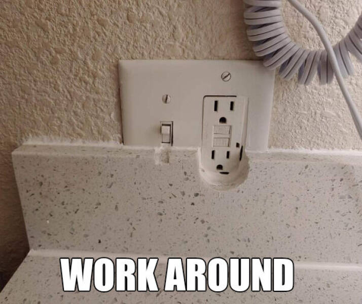 What Is Going On Here? (22 pics)