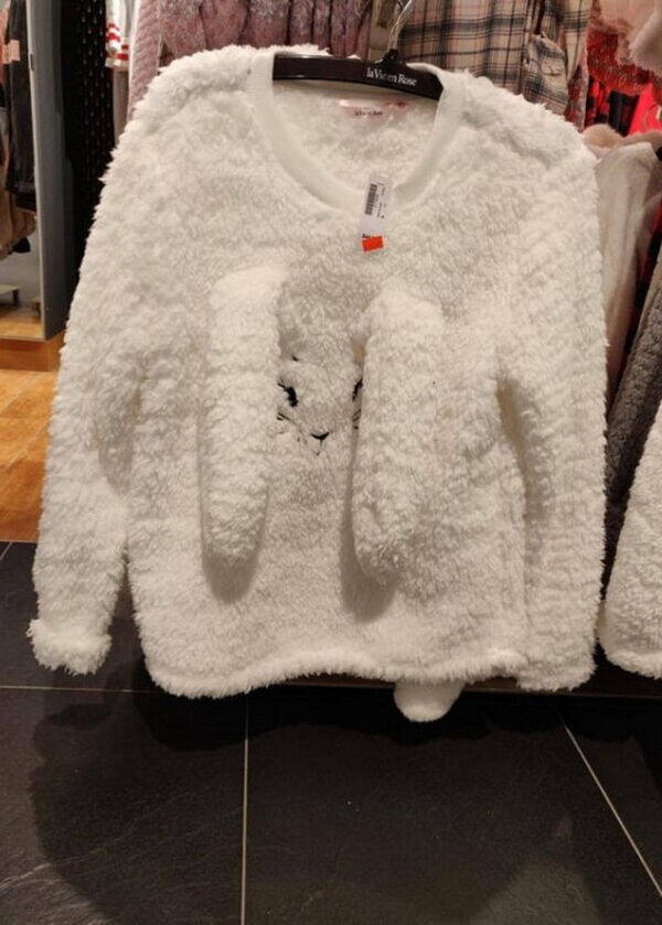 What Is Going On Here? (22 pics)