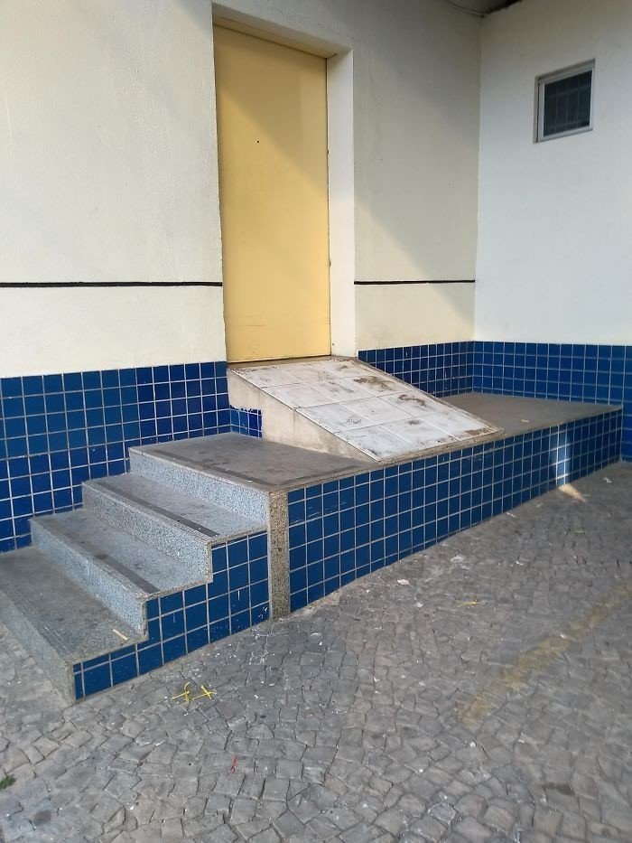 Really Strange Finds (17 pics)