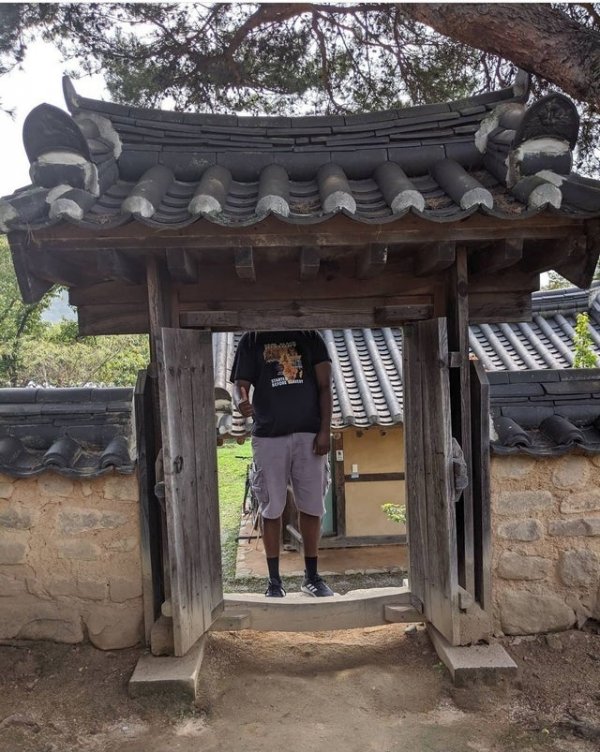 Problems Of Tall People (16 pics)