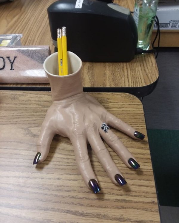 Weird Finds In Thrift Shops (14 pics)