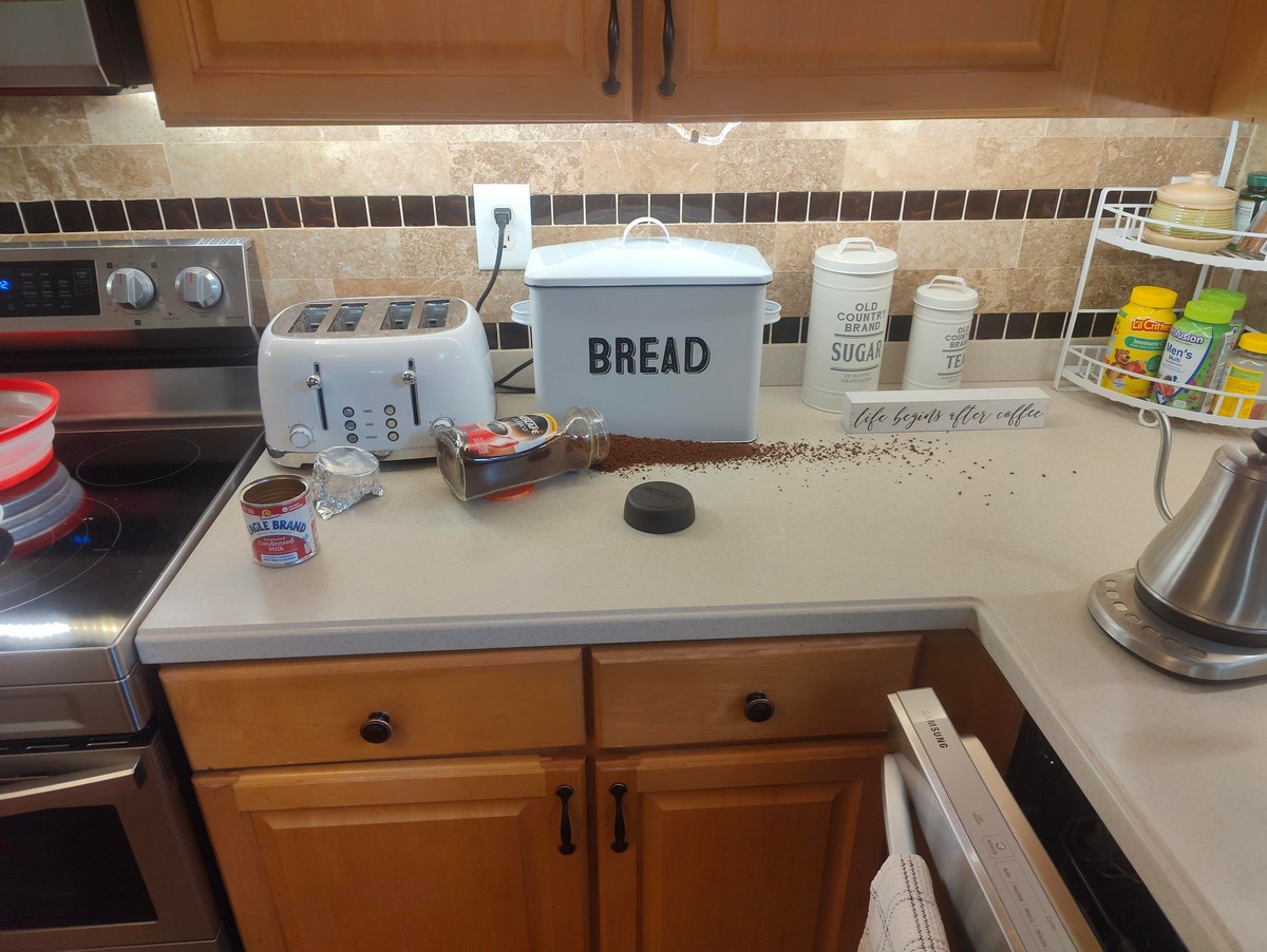 Bad Days Happen (23 pics)