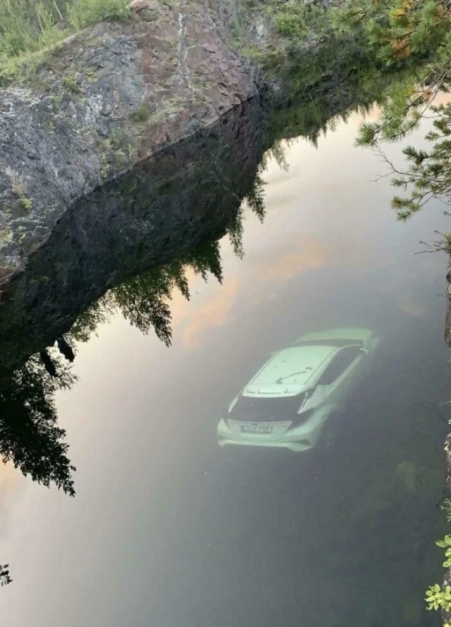 Expensive Fails (19 pics)