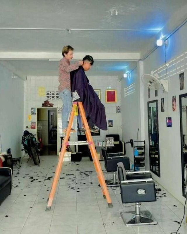 What Is Going On Here? (37 pics)