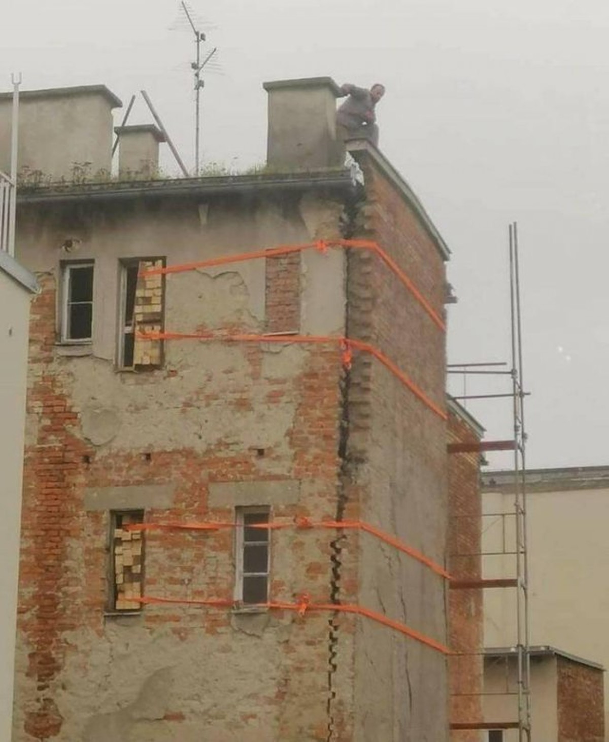 Failed Constructions (20 pics)