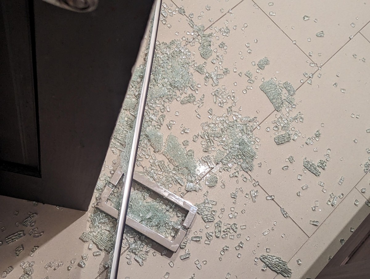 Bad Days Happen (21 pics)