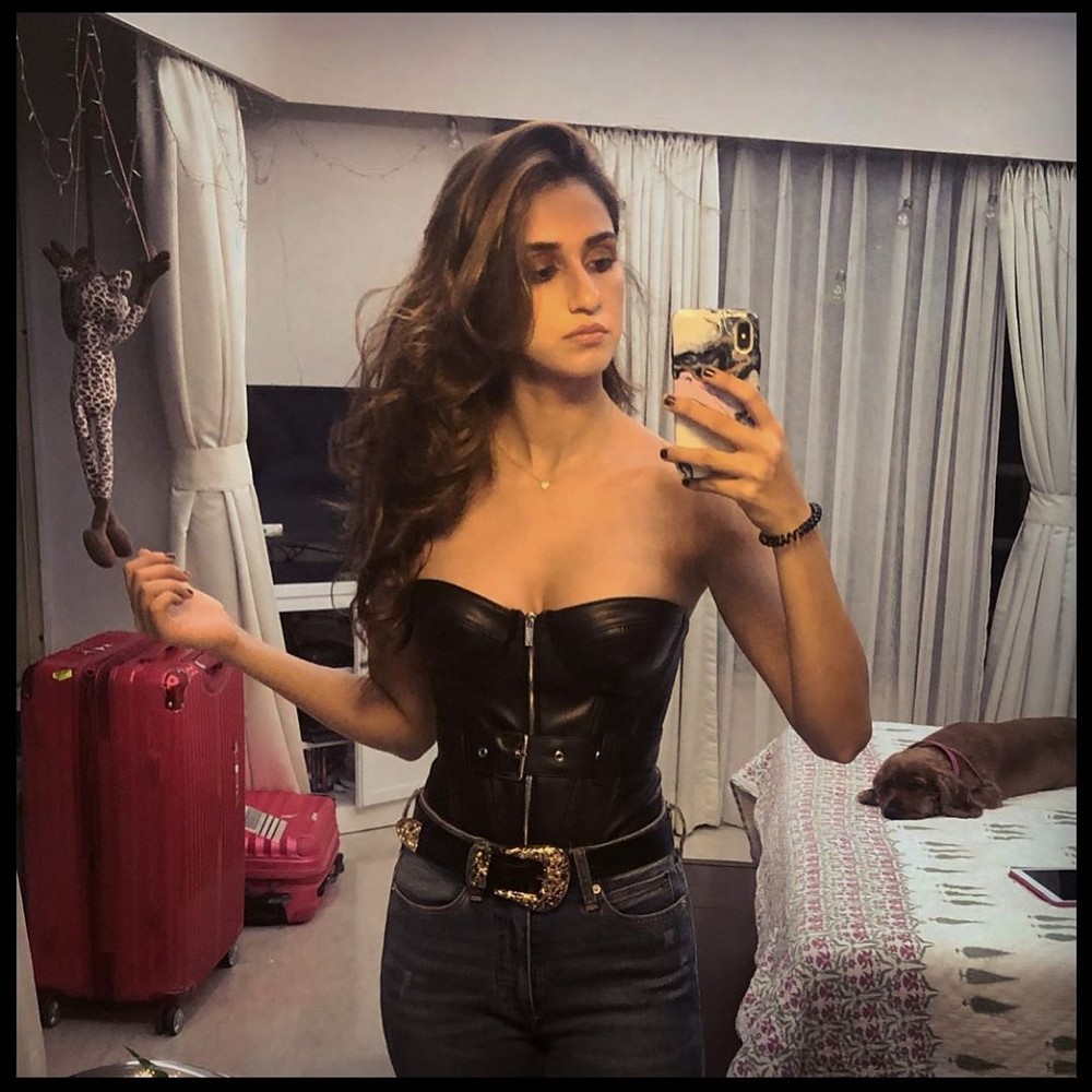 Girls In Corsets (23 pics)
