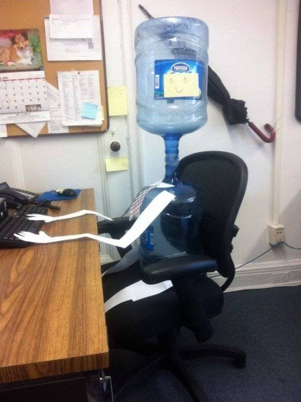 Hilarious Work Photos (20 pics)