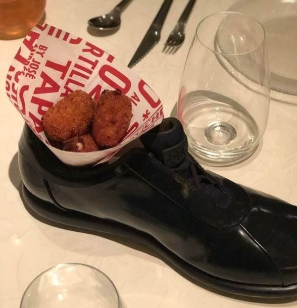 Weird Food Serving (23 pics)