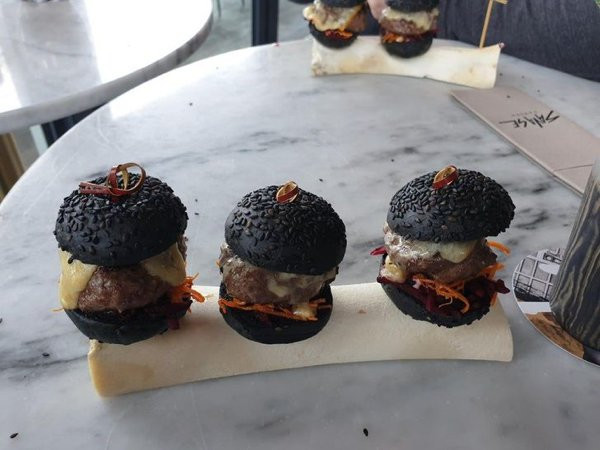 Weird Food Serving (23 pics)