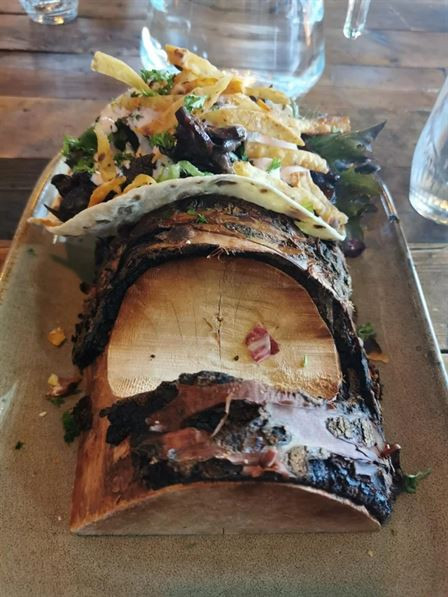 Weird Food Serving (23 pics)