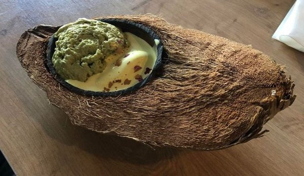 Weird Food Serving (23 pics)