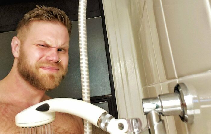 Problems Of Tall People (23 pics)