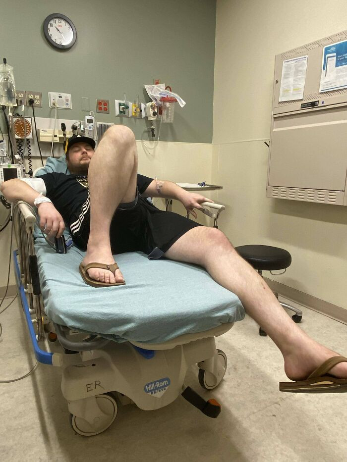 Problems Of Tall People (23 pics)