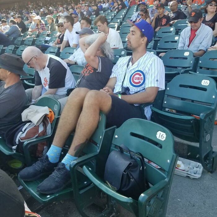 Problems Of Tall People (23 pics)