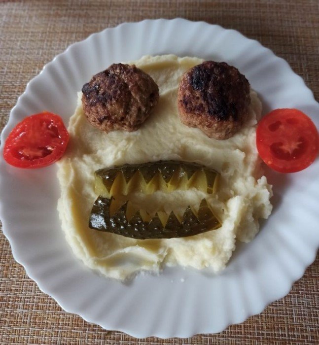 Weird Dishes And Food Serving (17 pics)