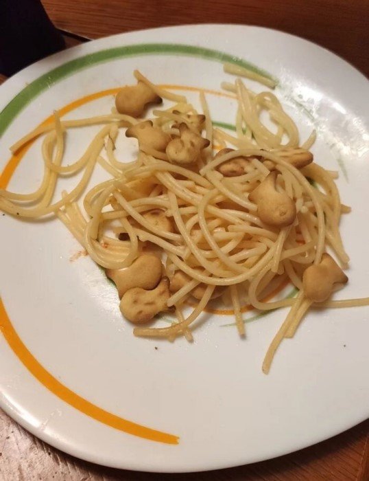 Weird Dishes And Food Serving (17 pics)