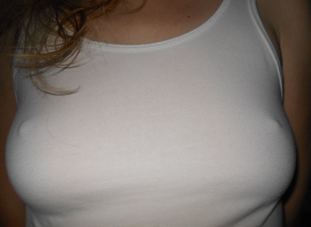 Braless Girls (20 pics)