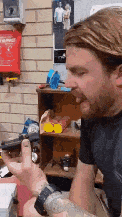 1739291767_13.gif