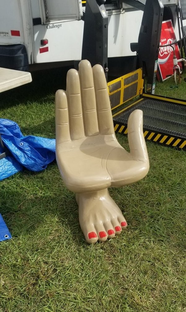 Weird Finds In Thrift Shops (17 pics)