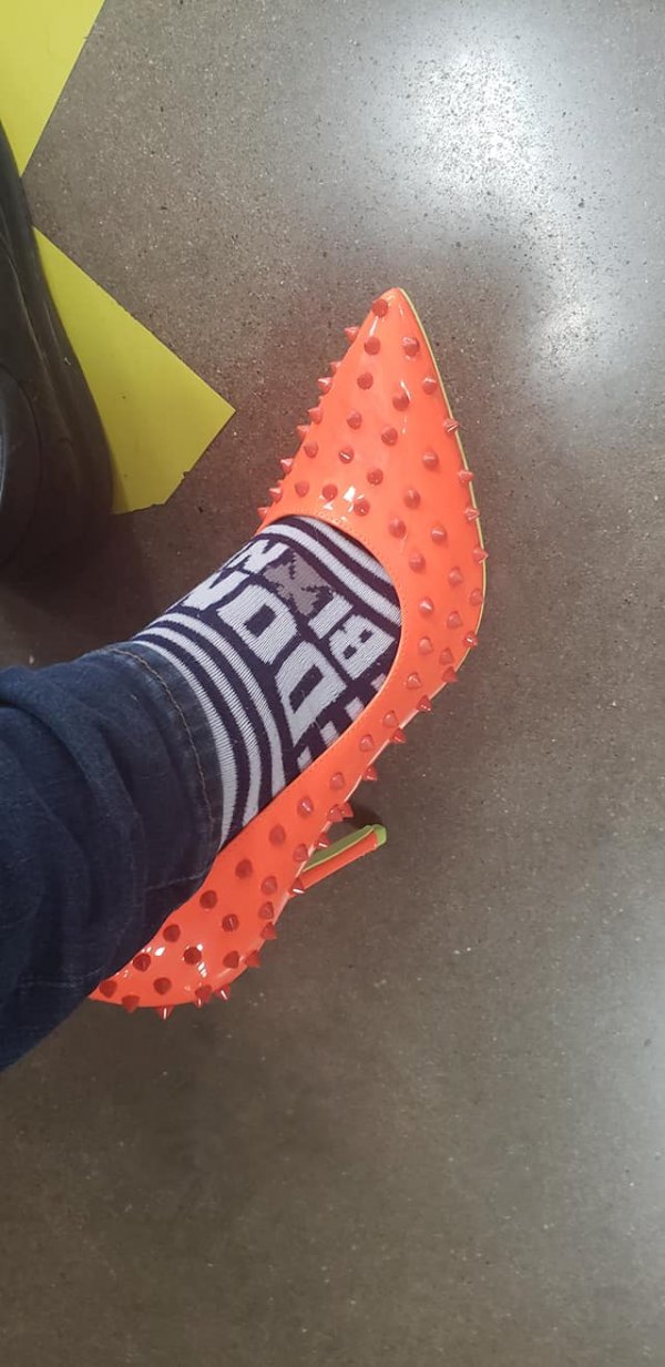Weird Finds In Thrift Shops (17 pics)
