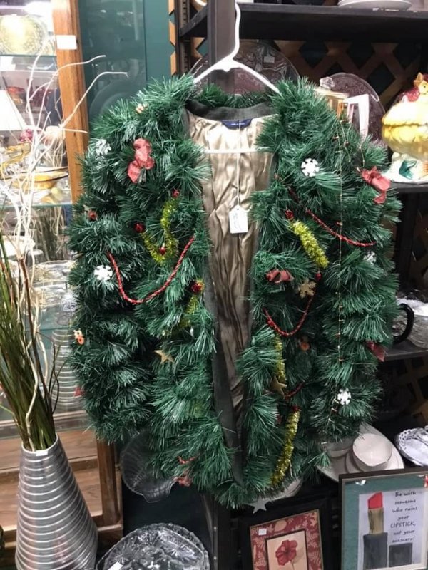 Weird Finds In Thrift Shops (17 pics)