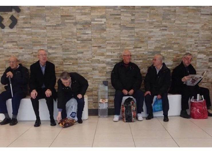 Men On Women's Shopping (20 pics)