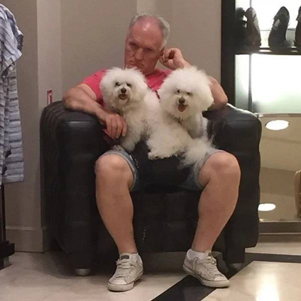 Men On Women's Shopping (20 pics)