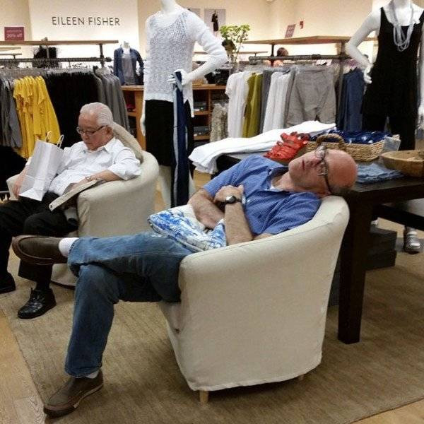 Men On Women's Shopping (20 pics)