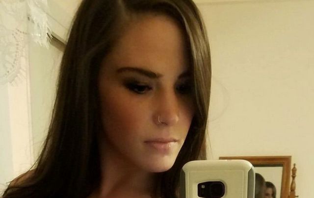 Girls In Corsets (20 pics)