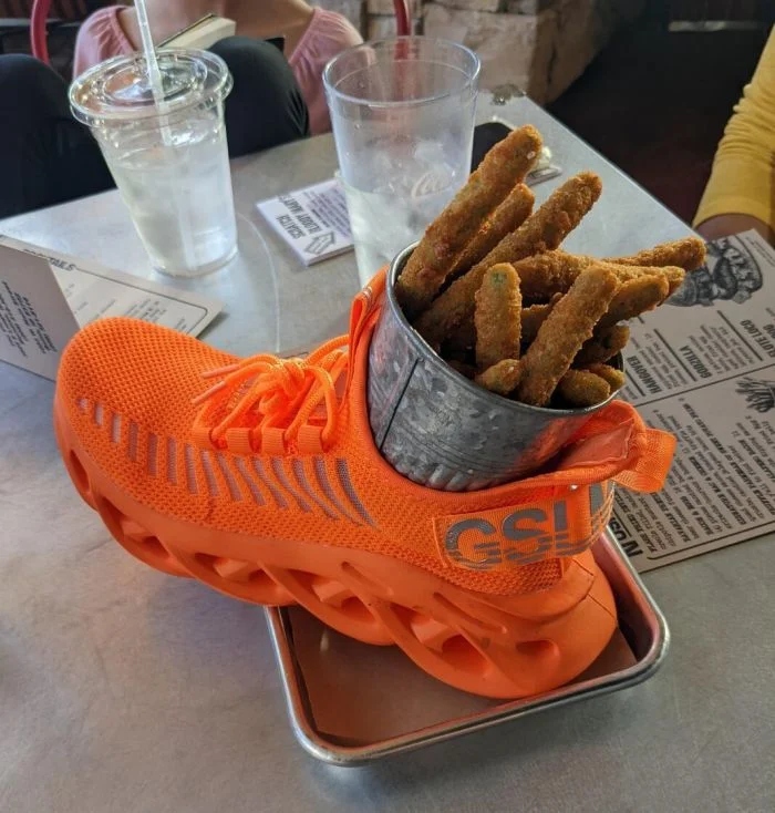 Weird Food Serving (17 pics)