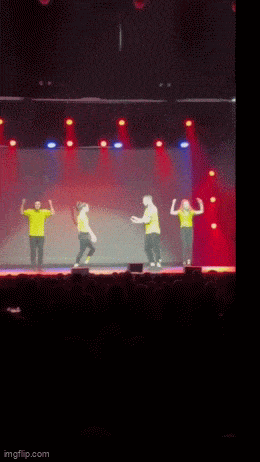 1740072230_21.gif