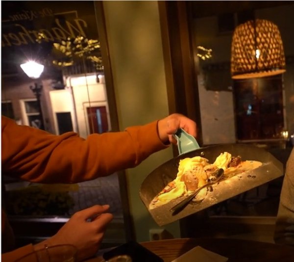 Weird Food Serving (17 pics)