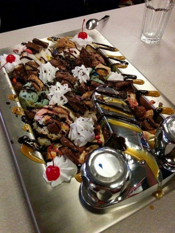 Weird Food Serving (17 pics)