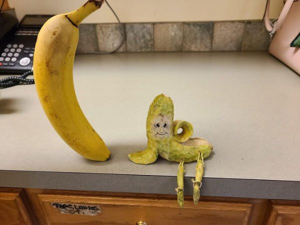 Really Weird Things From Thrift Shops (18 pics)