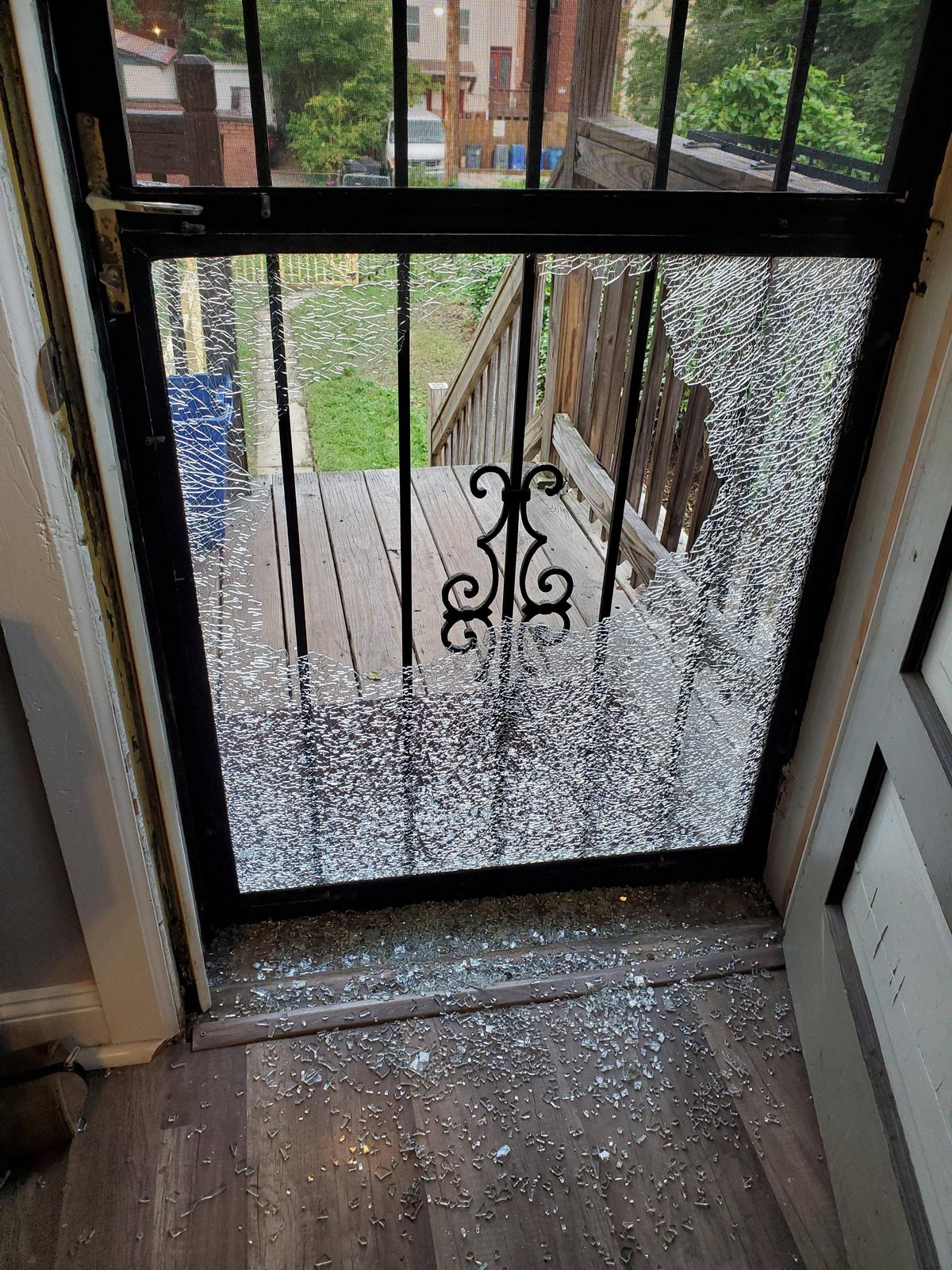 Bad Days Happen (27 pics)